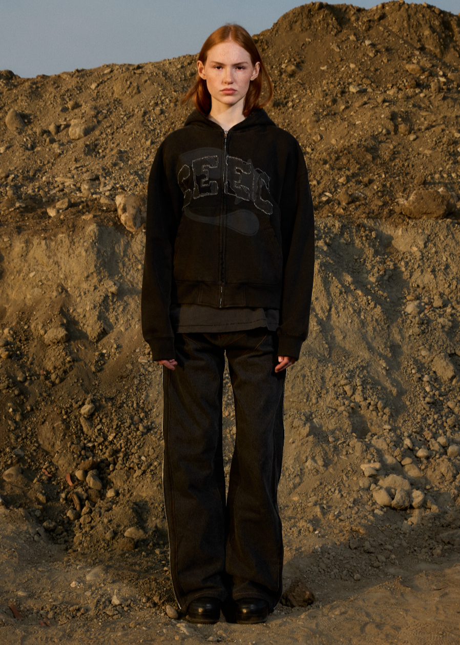 CEEC 25SS Distressed Logo Zip-up Hoodie Black